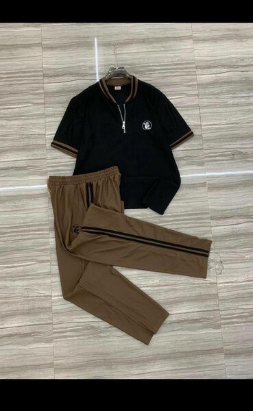 Tenue sportswear homme zippée