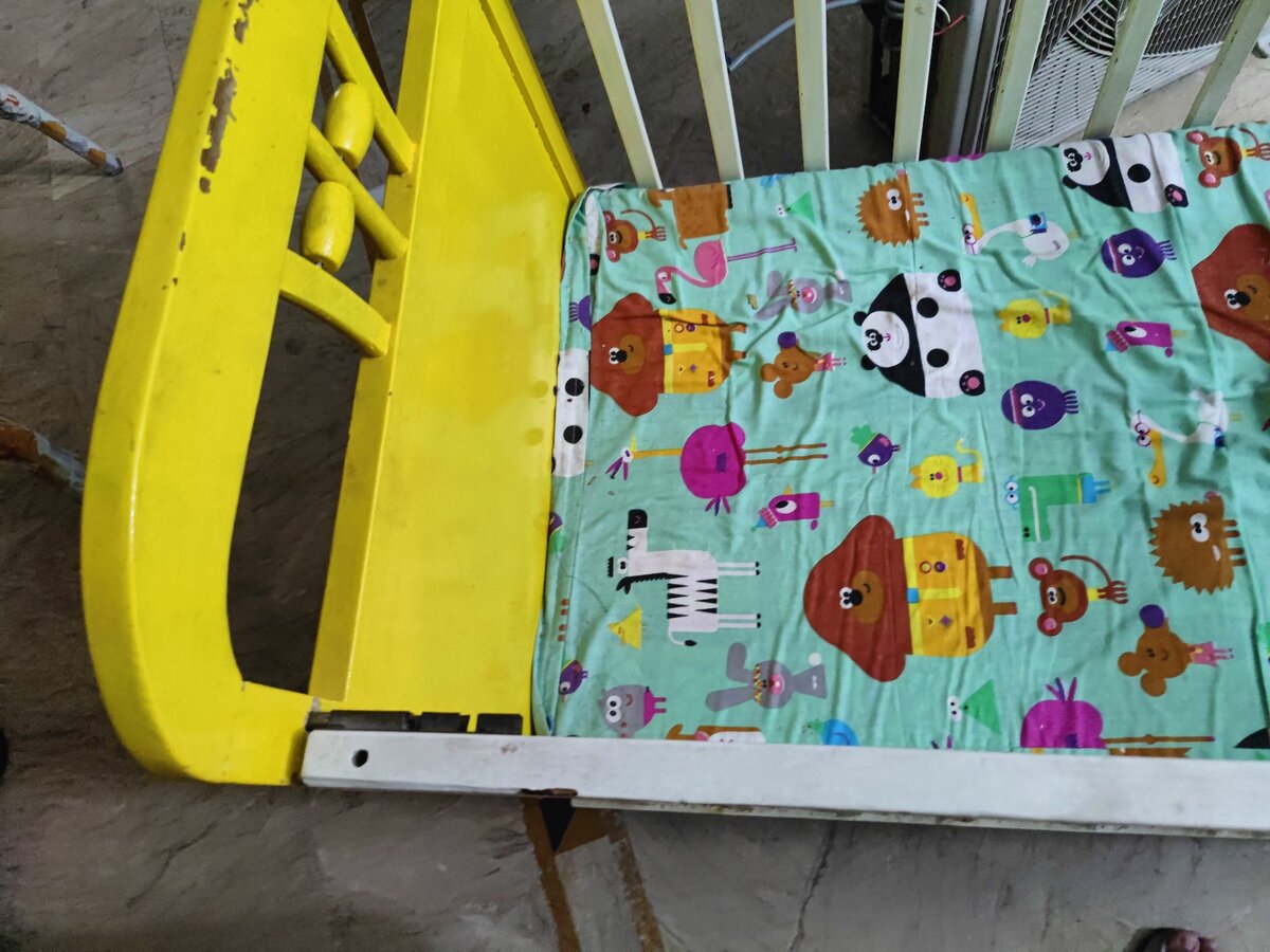 Baby cot