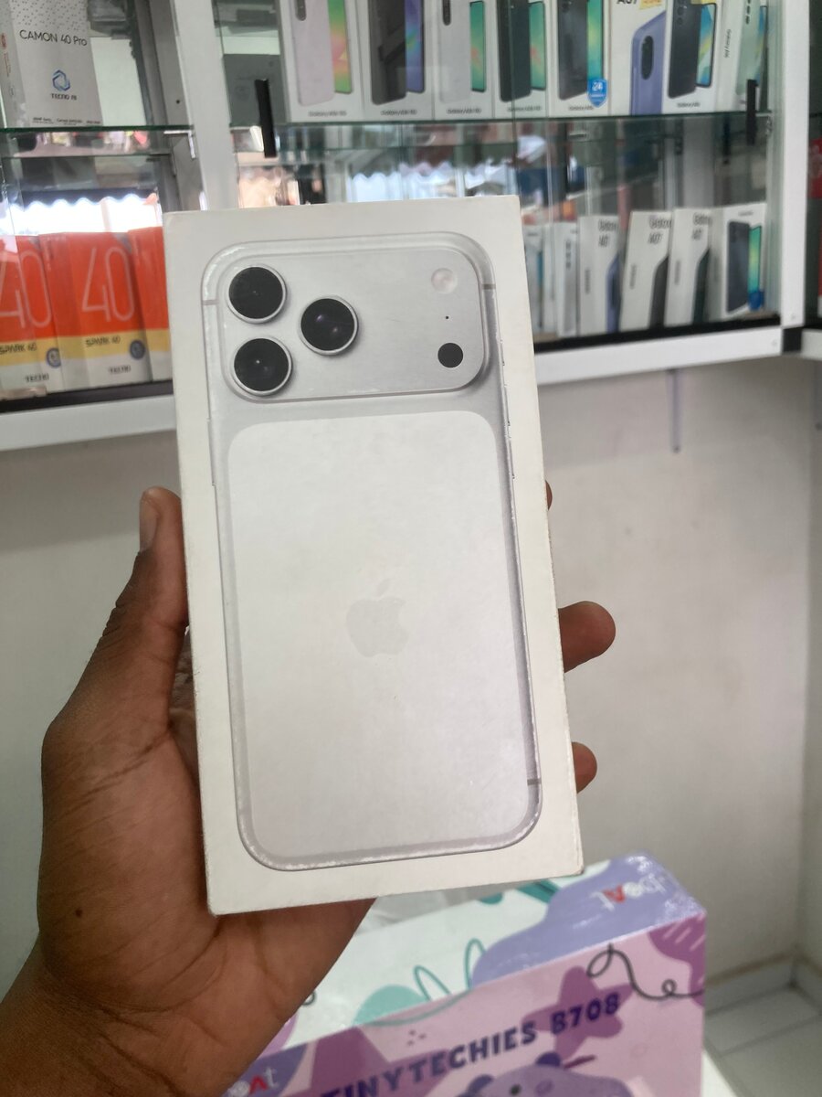 iPhone 17  - Diverses couleurs