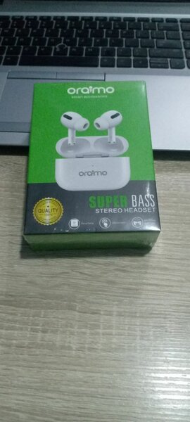 Oraimo Airpods  Good Sound quality    Crystal clear sound