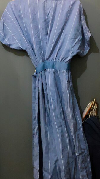 Robe longue à rayures vertes