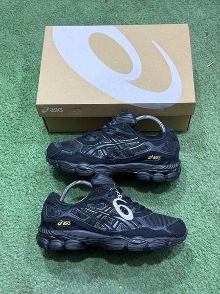 Chaussures Asics noires homme