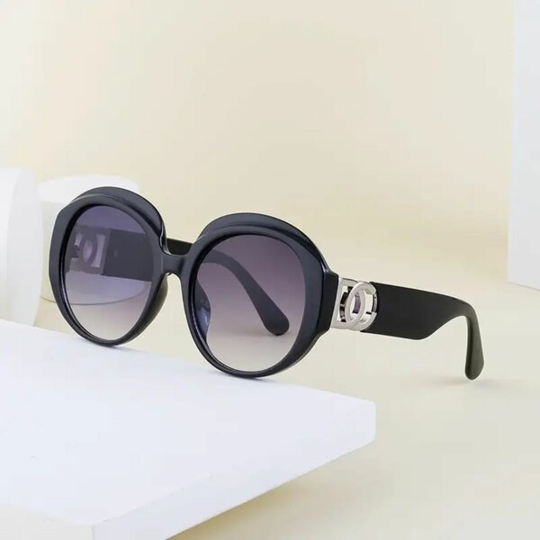 Lunettes de soleil rétro chic