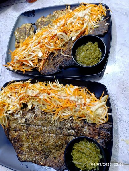 Tilapia grillé avec crudités