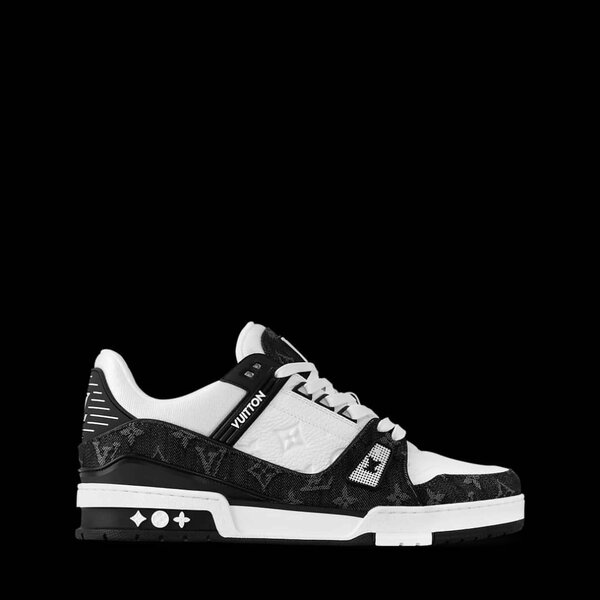 Baskets noires et blanches tendance