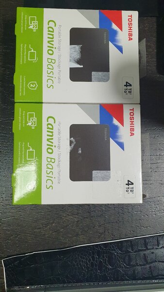 HDD externe Toshiba 4tera scélé