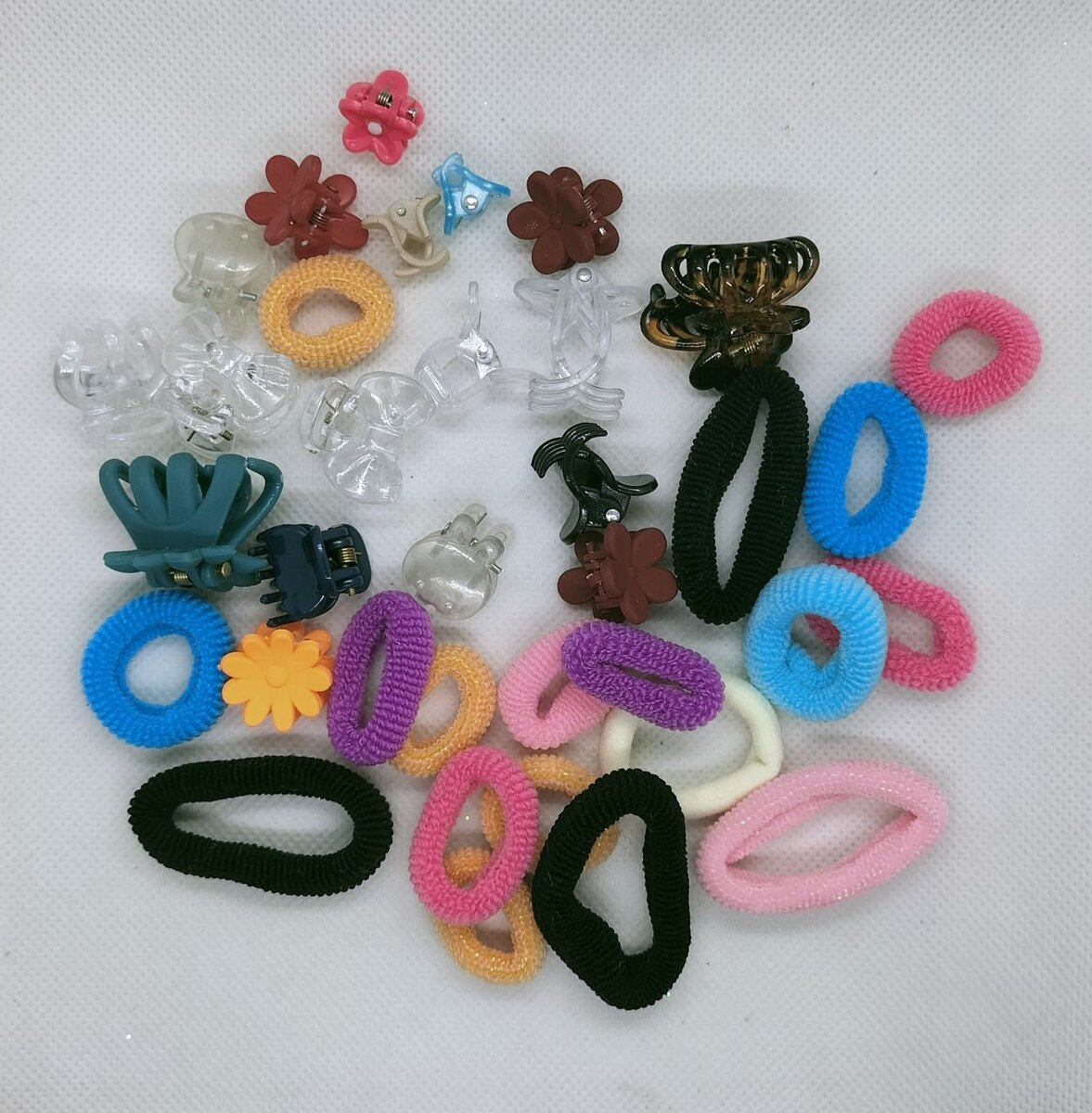 Hair Accessories Ponies & Clips - 12 Pack Minimum @ 139