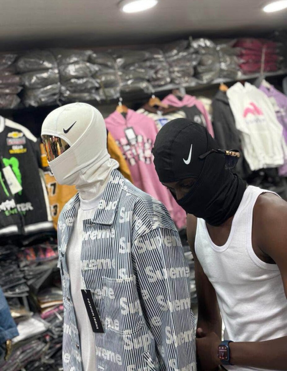 Nike Pro Therma-Fit Hood