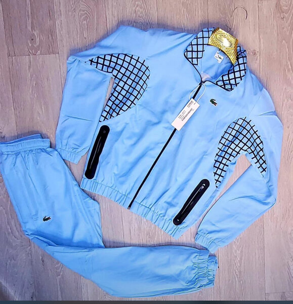 Ensemble de survêtement bleu