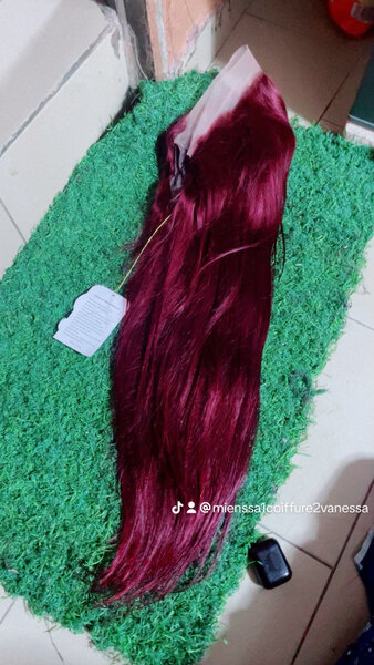 Perruque en dentelle lisse