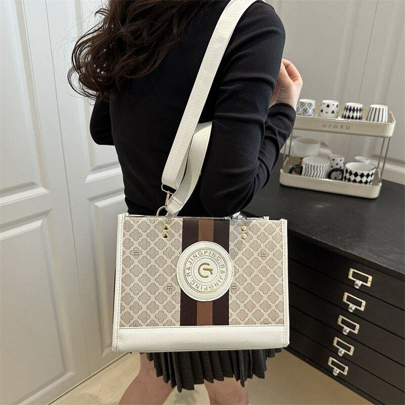 Sac à main en toile élégante