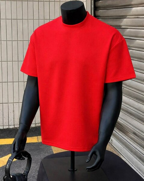 T-shirt homme rouge et bleu