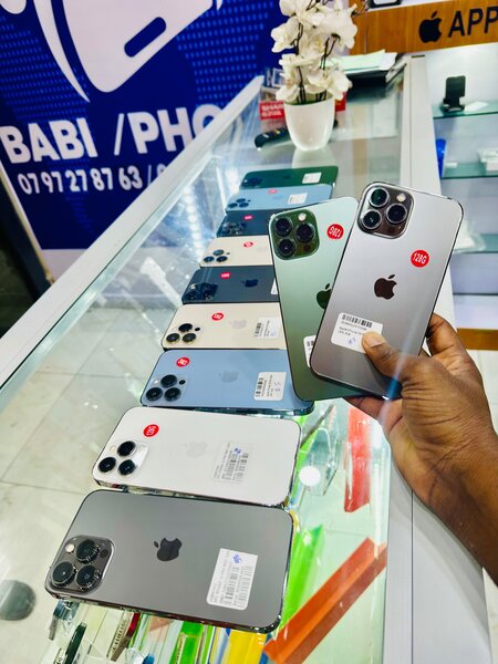 iPhone 13pro Max 128GB Quasi-neufs