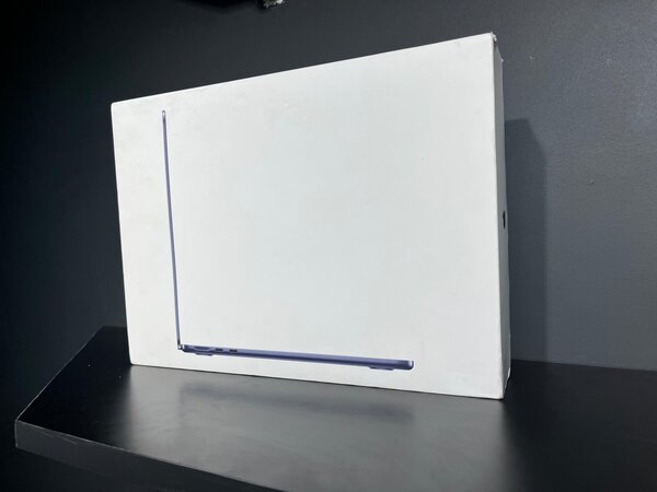 MacBook Air M3 13" (2024)