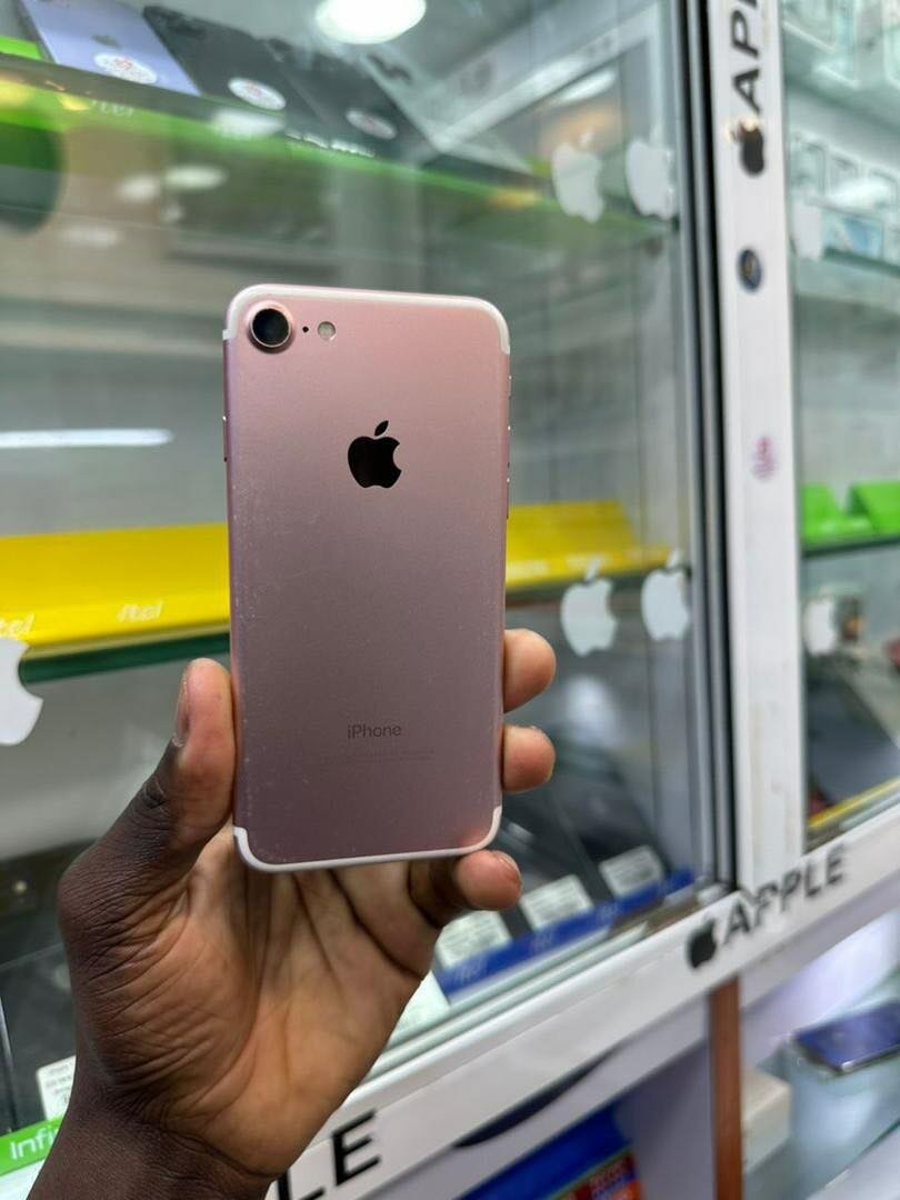 iPhone 7 32giga casineuf très propre