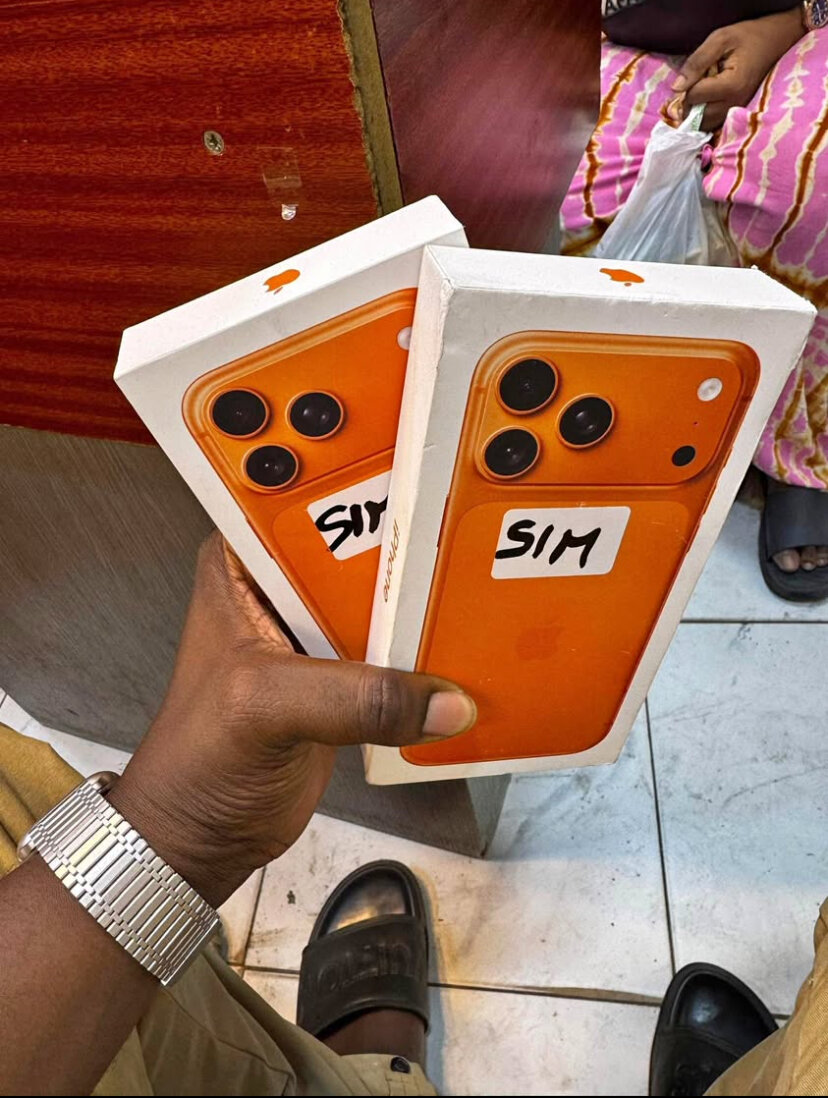 iPhone 15 Pro Max Orange