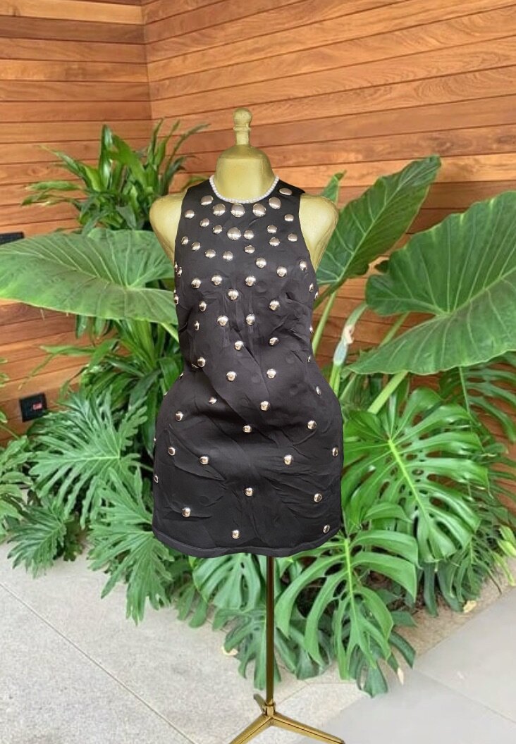 Robe noire élégante à strass