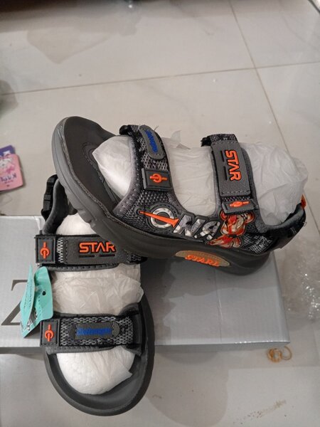 Sandales sport enfant résistantes