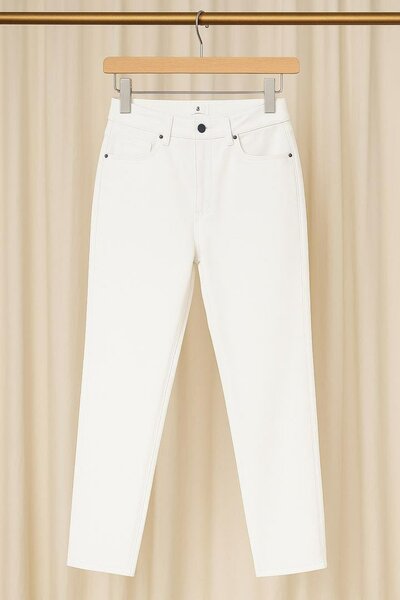 Jeans blancs élégants femme