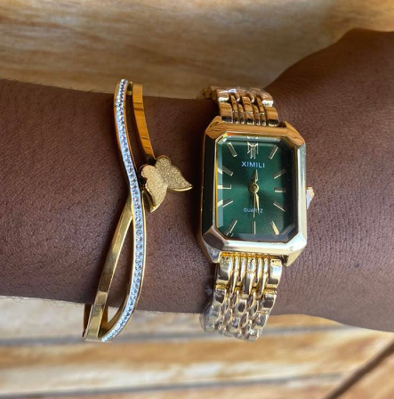 Checking and managing time with elegance 🙌🏾👌🏾 For Him and Her