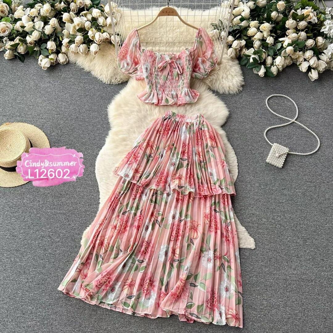 Ladies dress ranging in sizes