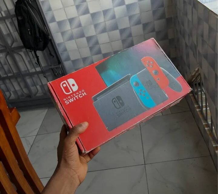 Nintendo Switch Console