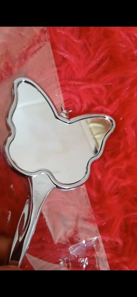 Miroir papillon élégant