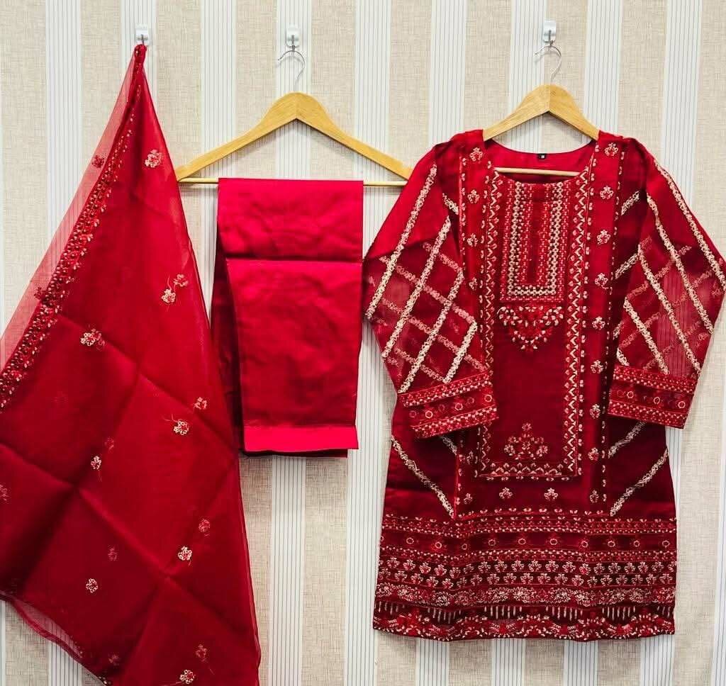 Ladies suit
