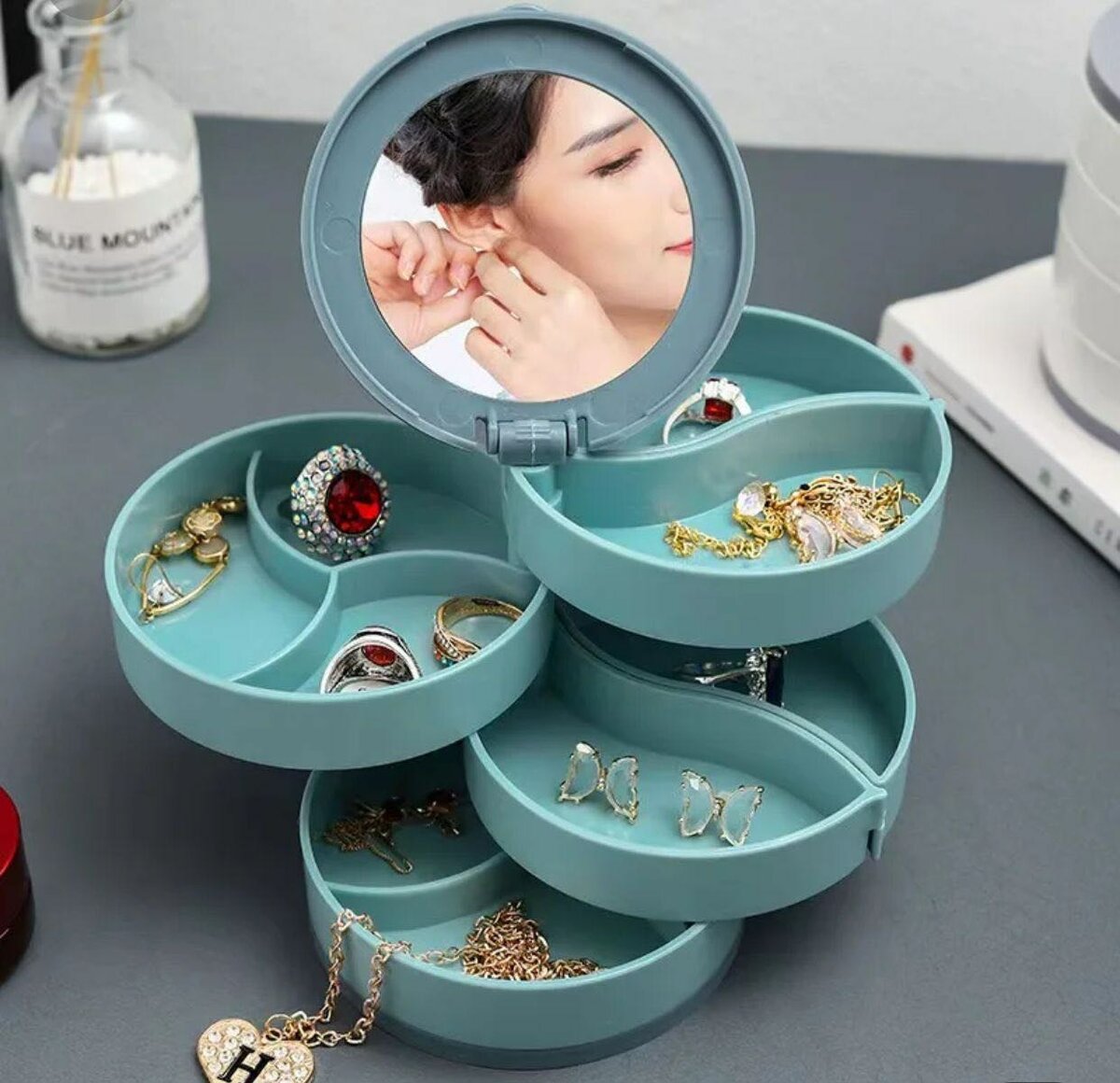 Jewelry storage