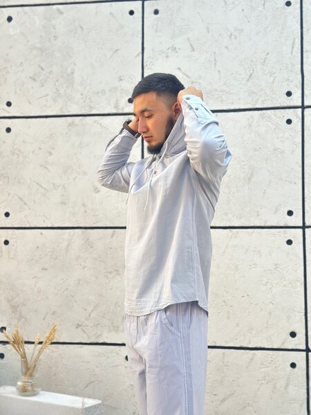 Камис с капюшоном короткий