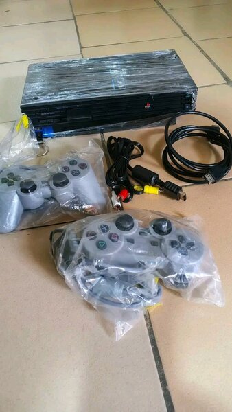 Console rétro PS2 + manettes