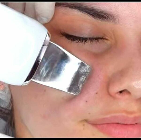 Nettoyeur de peau ultrasonique