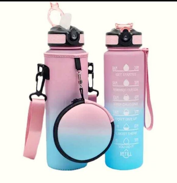 Bouteille d'eau avec étui