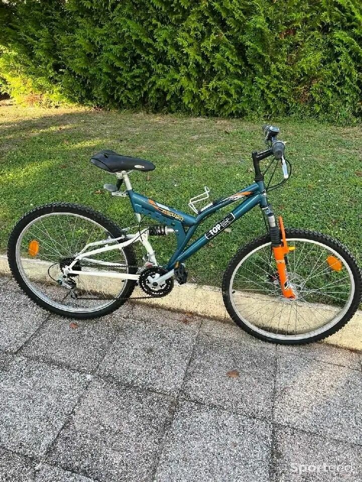 Vélo tout terrain robuste