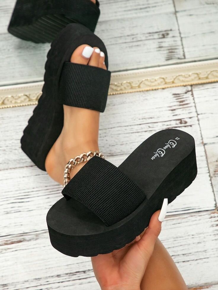 Ladies wedge sandals