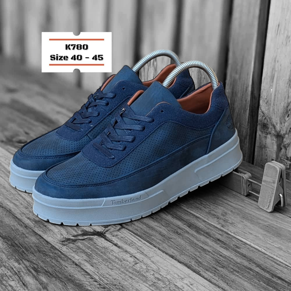 TIMBERLAND LOW-CUT SNEAKERS