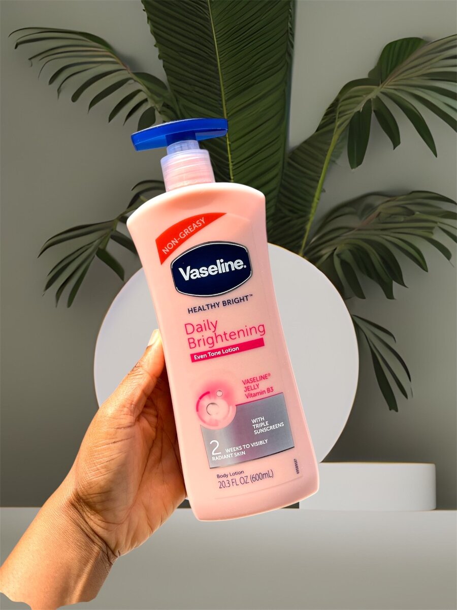 Vaseline Daily Brightening Lotion