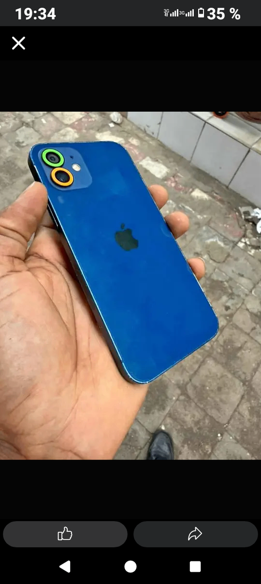 iPhone 11 Rouge et Bleu