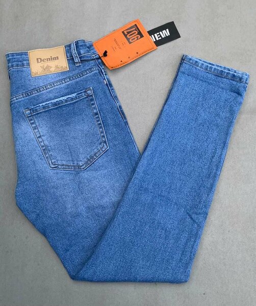 Jeans en denim ajustés pour hommes