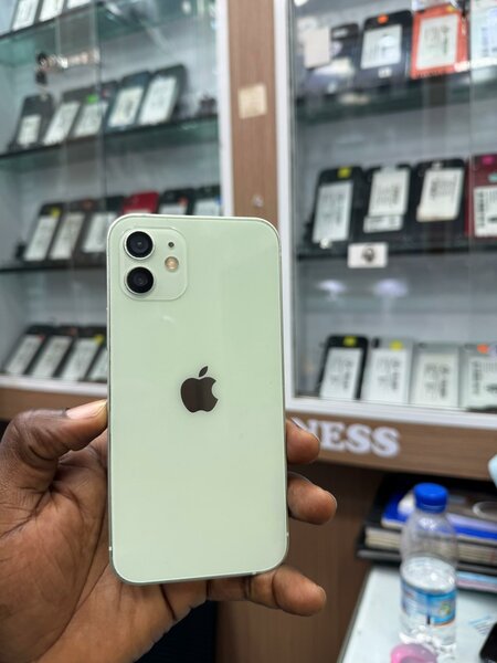 iPhone 12 simple 128Go