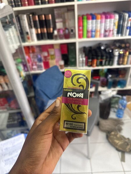 Parfum Nova Femme Élégant