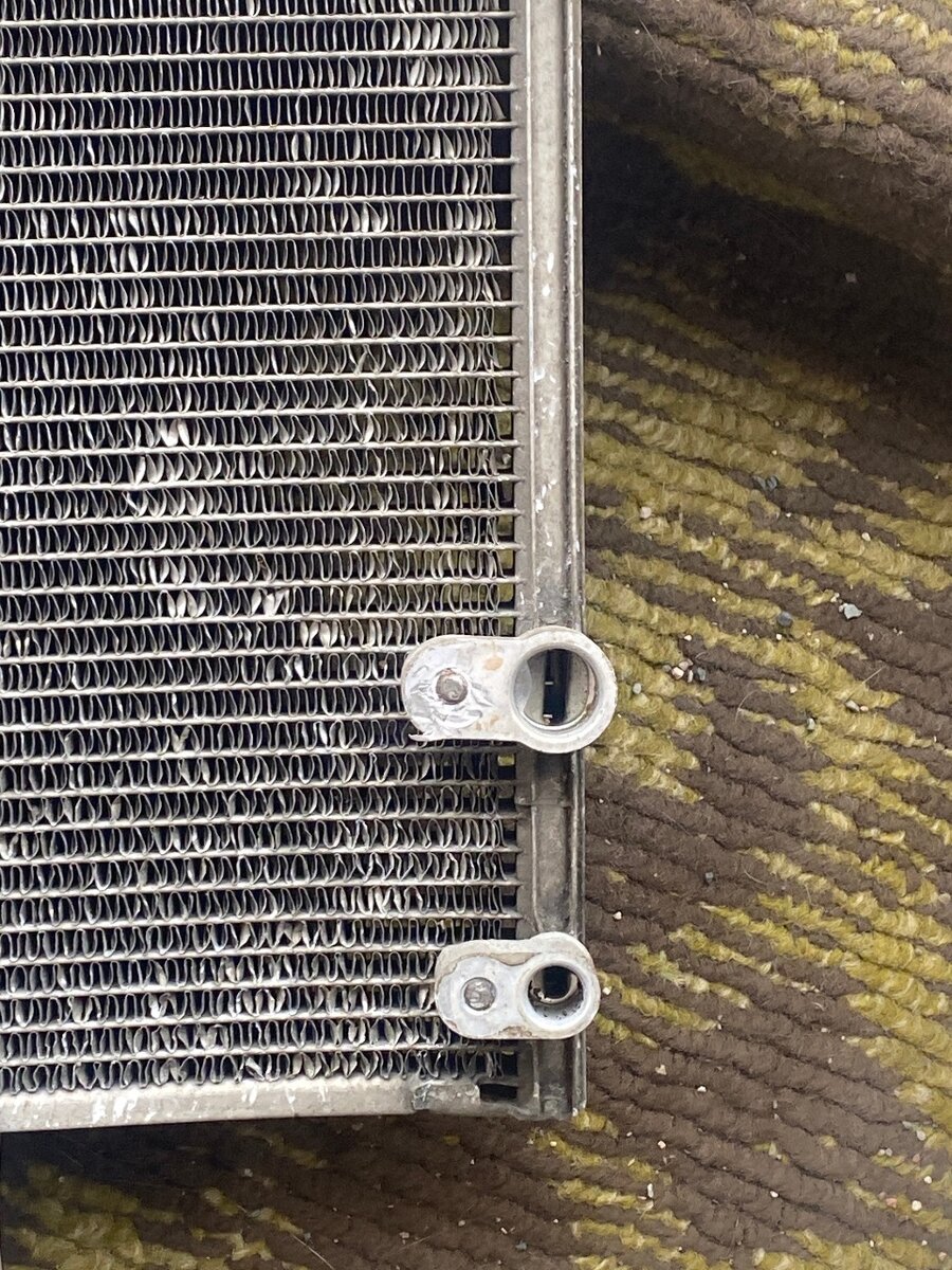 Радиатор кондиционирования на тайота