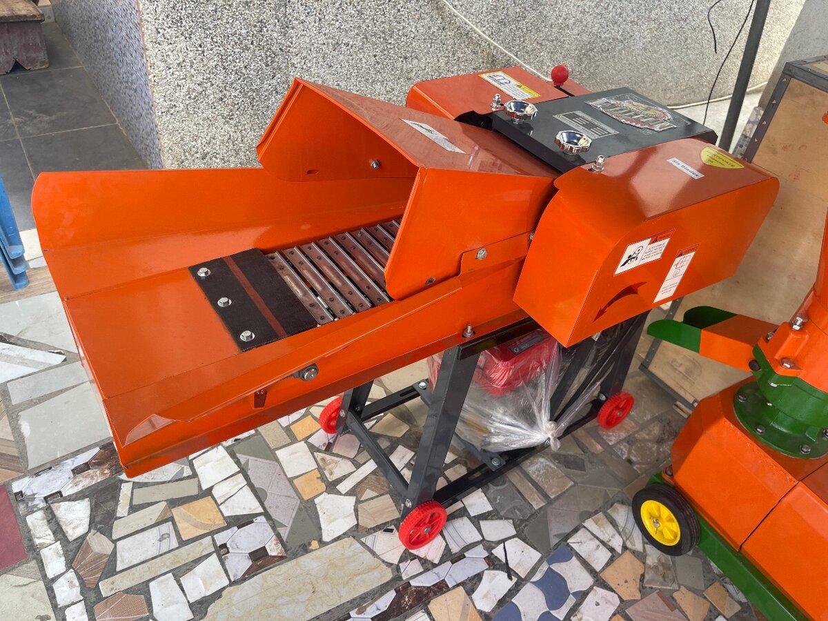 Iron Conveyor belt Chaff Cutter 2-3ton/hr