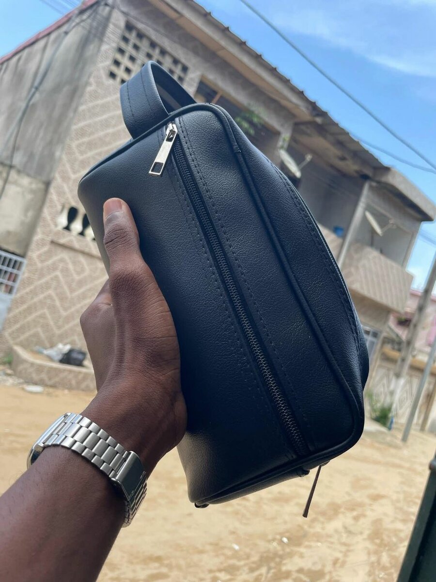 Sacoche Bandoulière en Cuir Noir