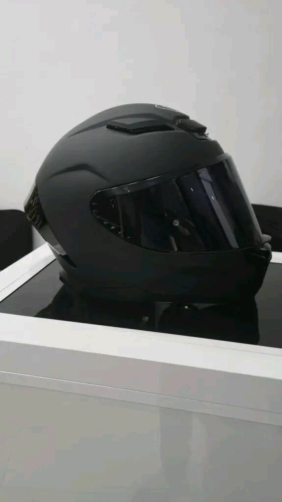 Casque intégral moto élégant