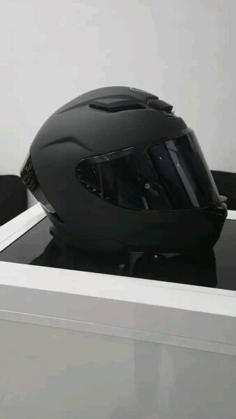 Casque intégral moto élégant