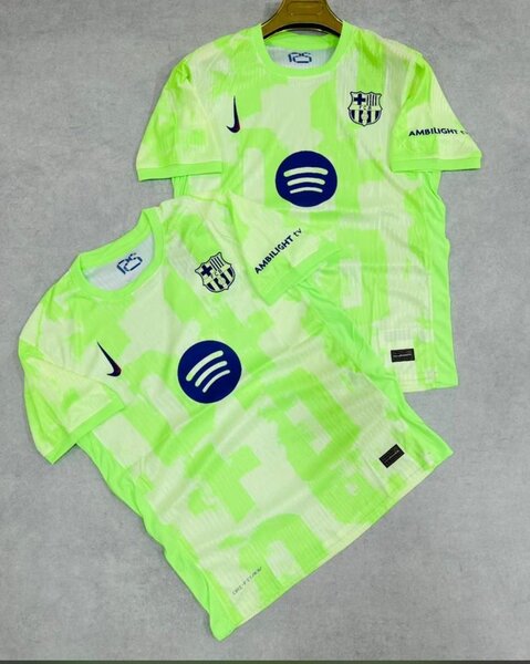 Maillots de football colorés