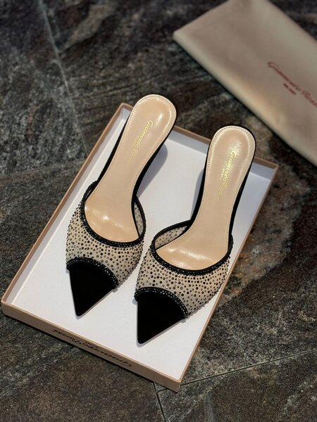 Mules élégantes à strass