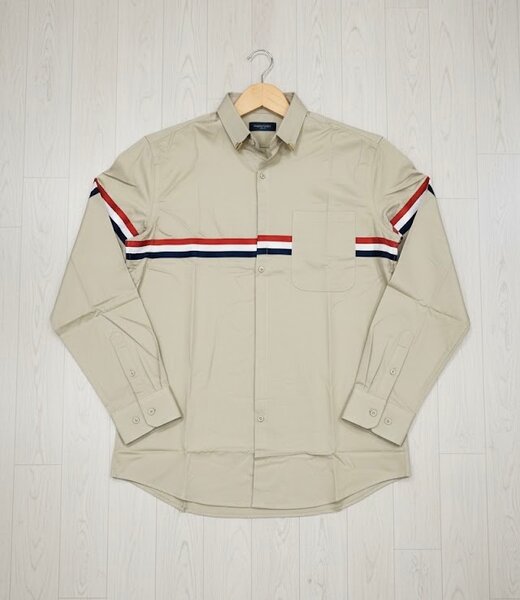 Chemise beige pour homme avec bandes contrastées