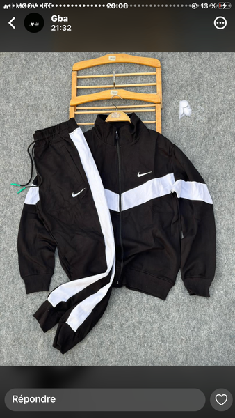 Complet NIKE